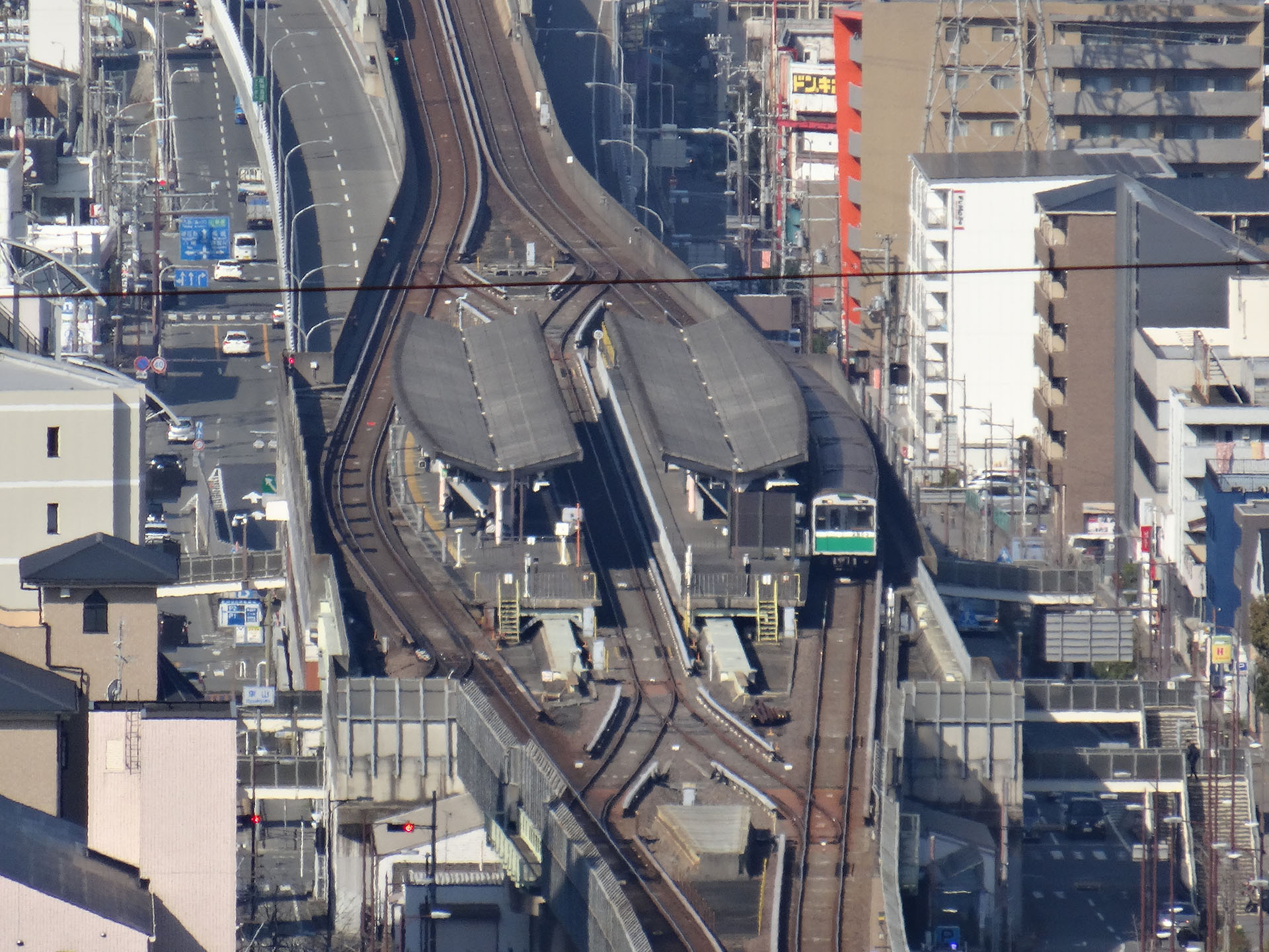近鉄けいはんな線・新石切駅と大阪メトロ20系